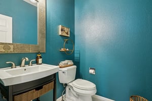 Milwaukee St-S2703-029.jpg