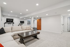 Milwaukee St-S2703-053.jpg