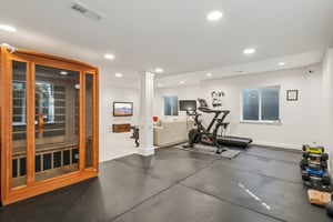 Milwaukee St-S2703-056.jpg