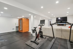 Milwaukee St-S2703-057.jpg