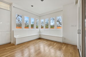 Kitchen/Eating Area