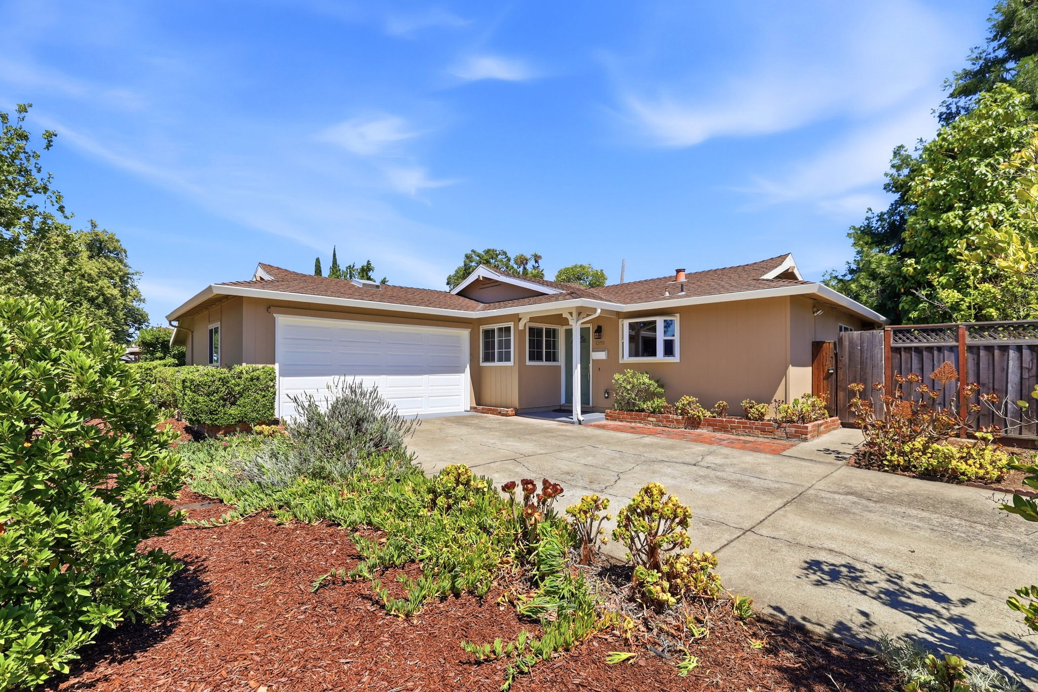 006_F8_1398 Garrans Dr