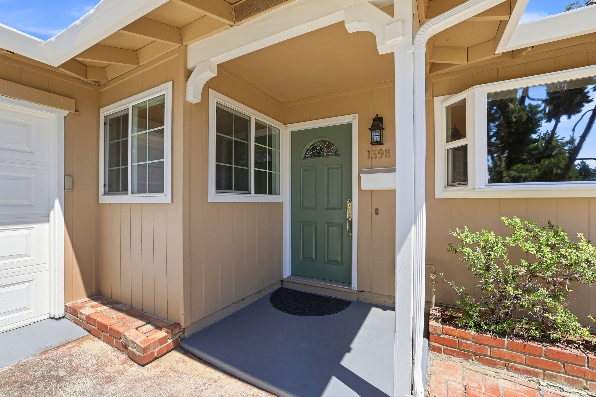 007_F8_1398 Garrans Dr
