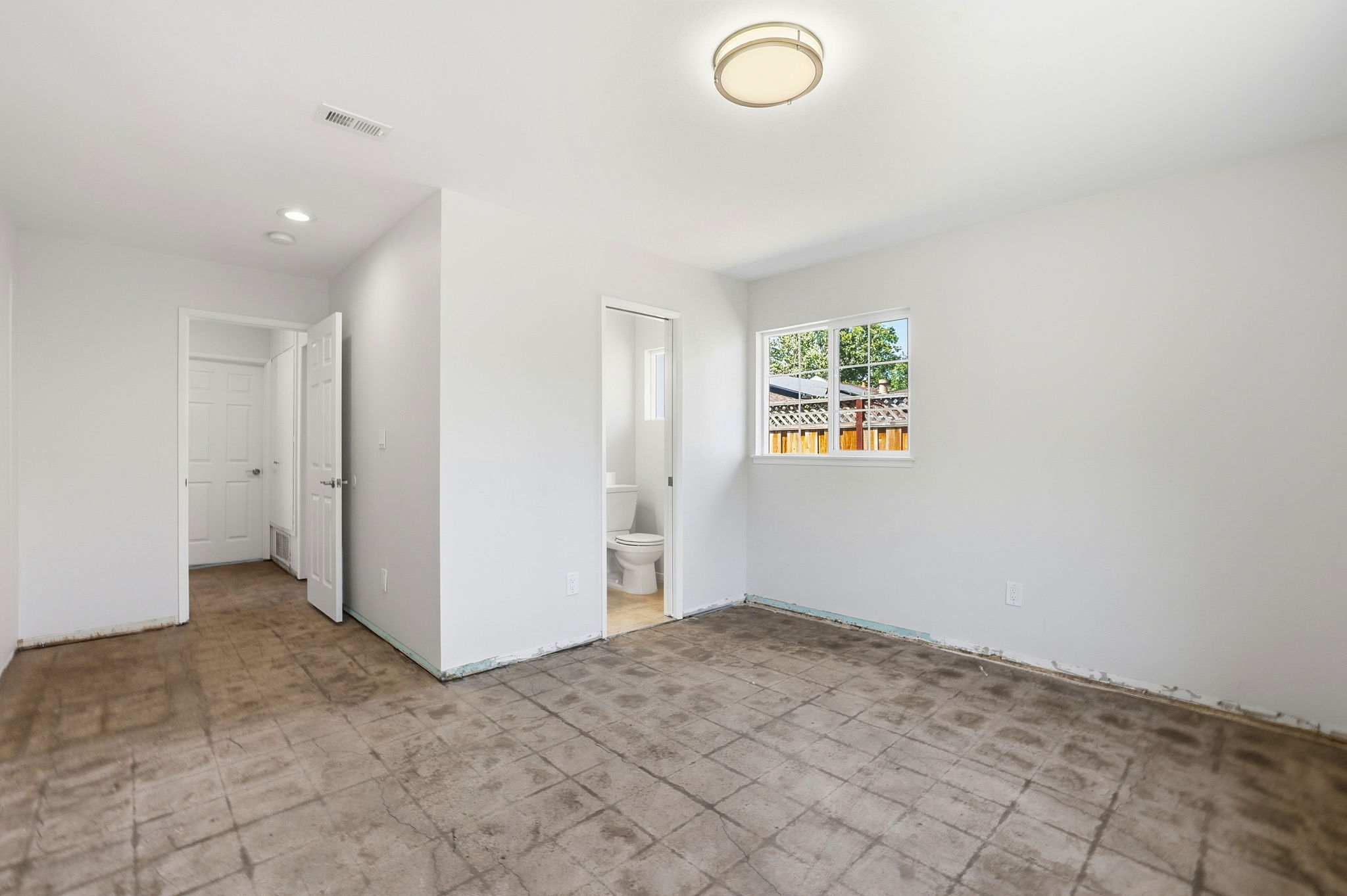018_F8_1398 Garrans Dr