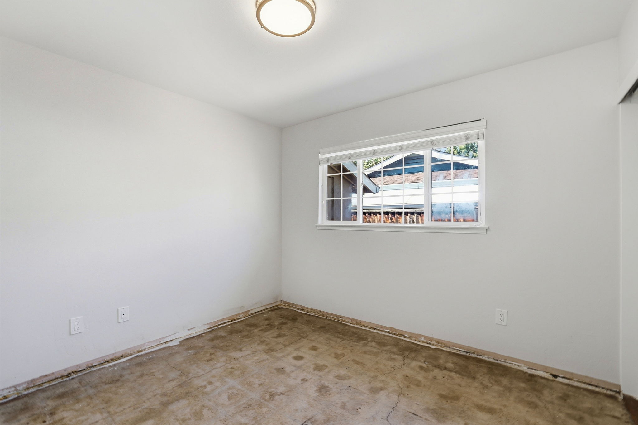 025_F8_1398 Garrans Dr