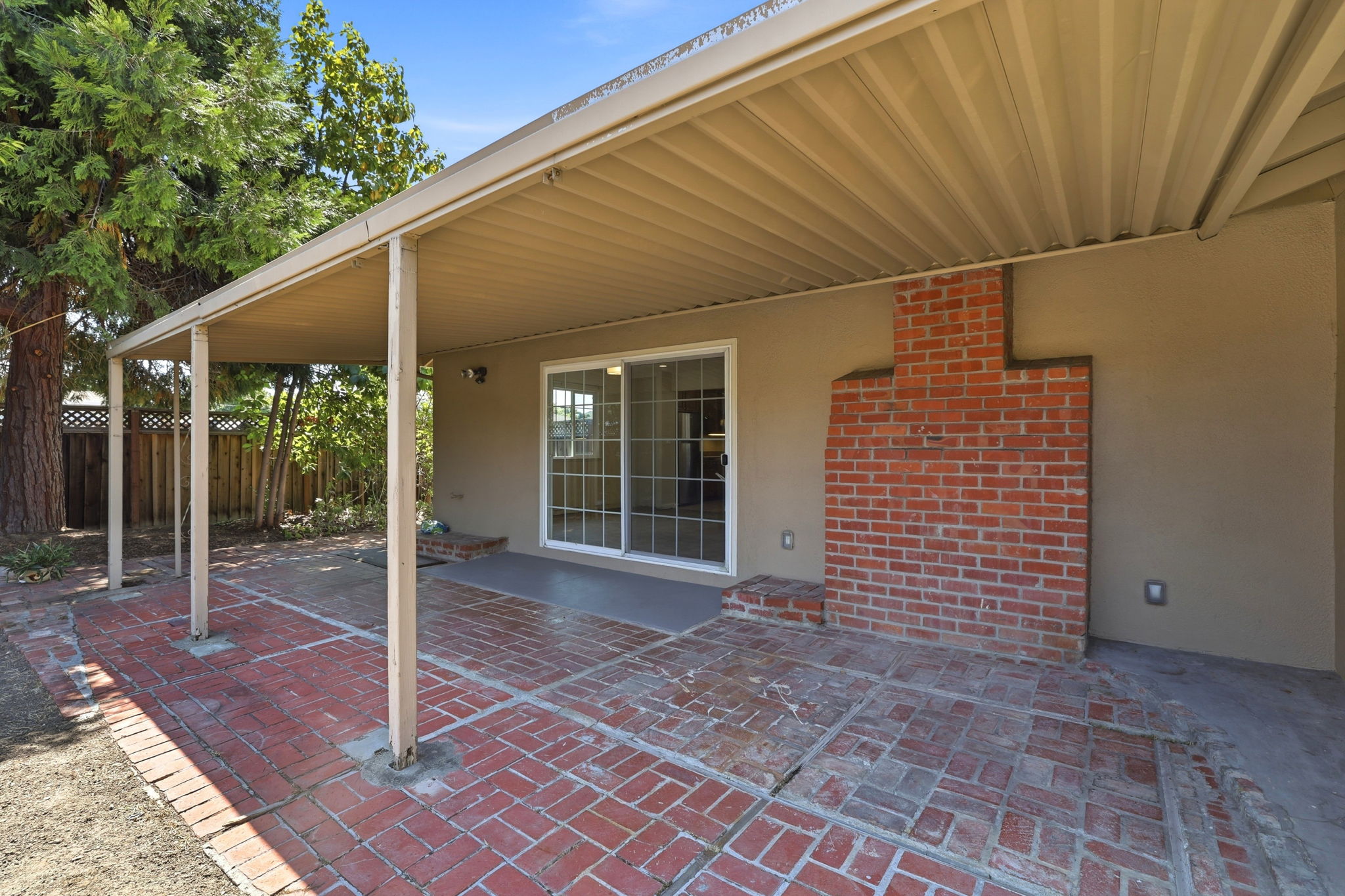 032_F8_1398 Garrans Dr