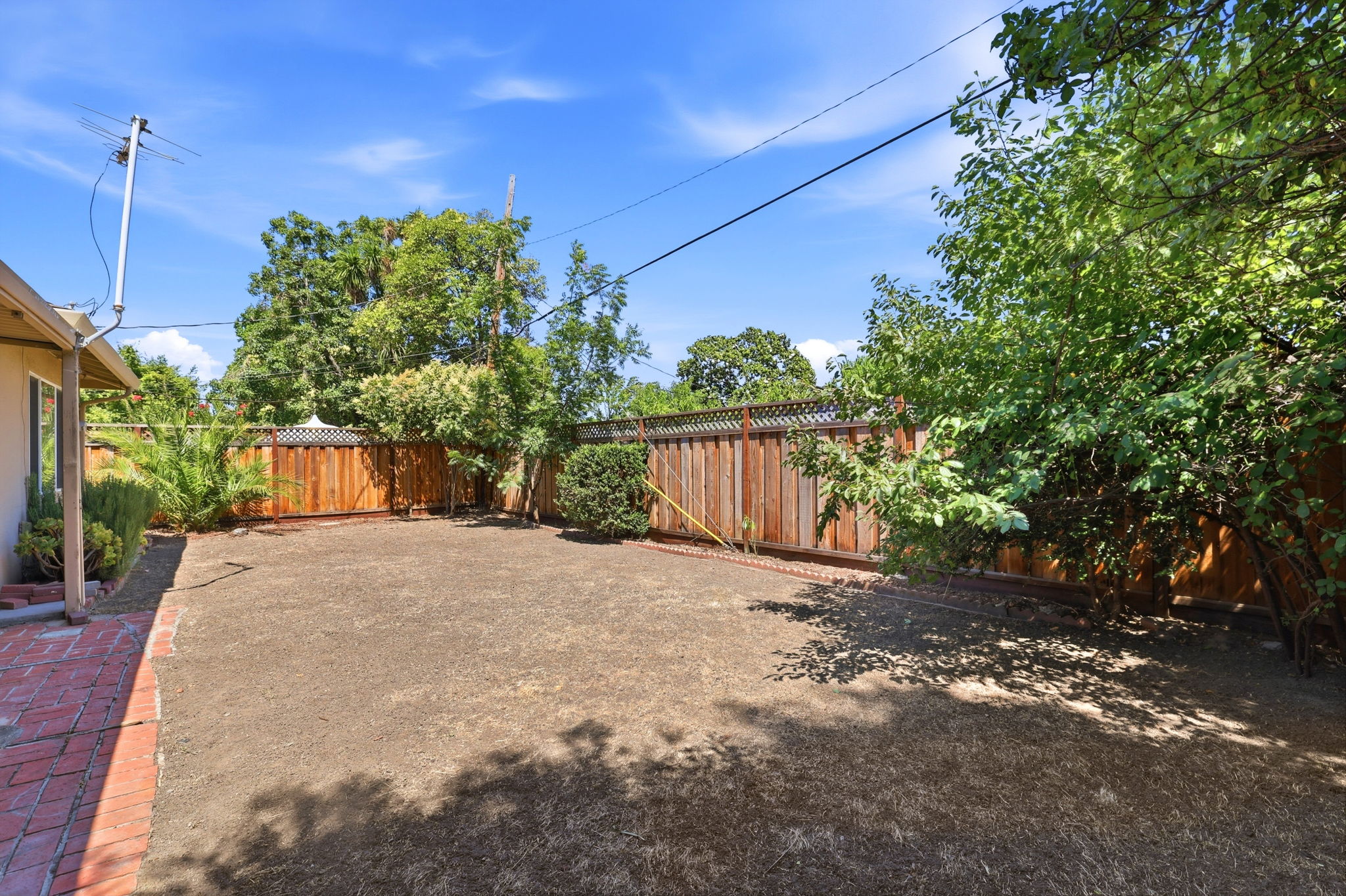 036_F8_1398 Garrans Dr