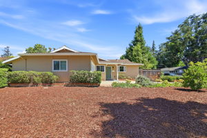 001_F8_1398 Garrans Dr