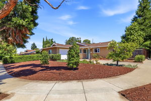 003_F8_1398 Garrans Dr