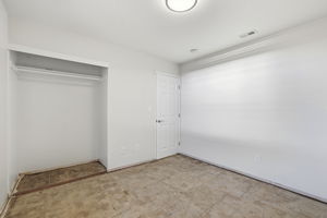 024_F8_1398 Garrans Dr