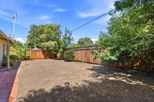 036_F8_1398 Garrans Dr