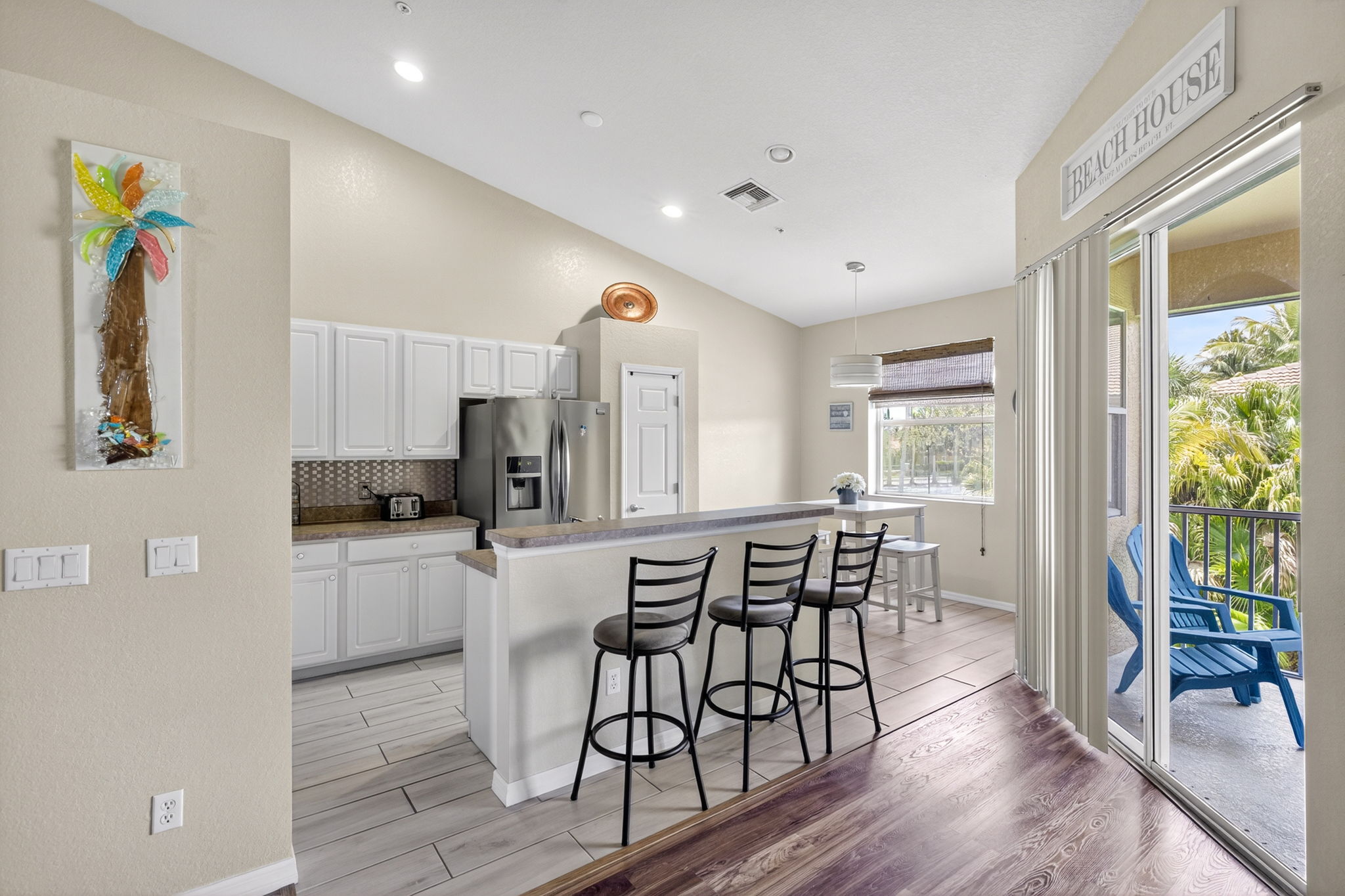 Breakfast Bar 2 of 2