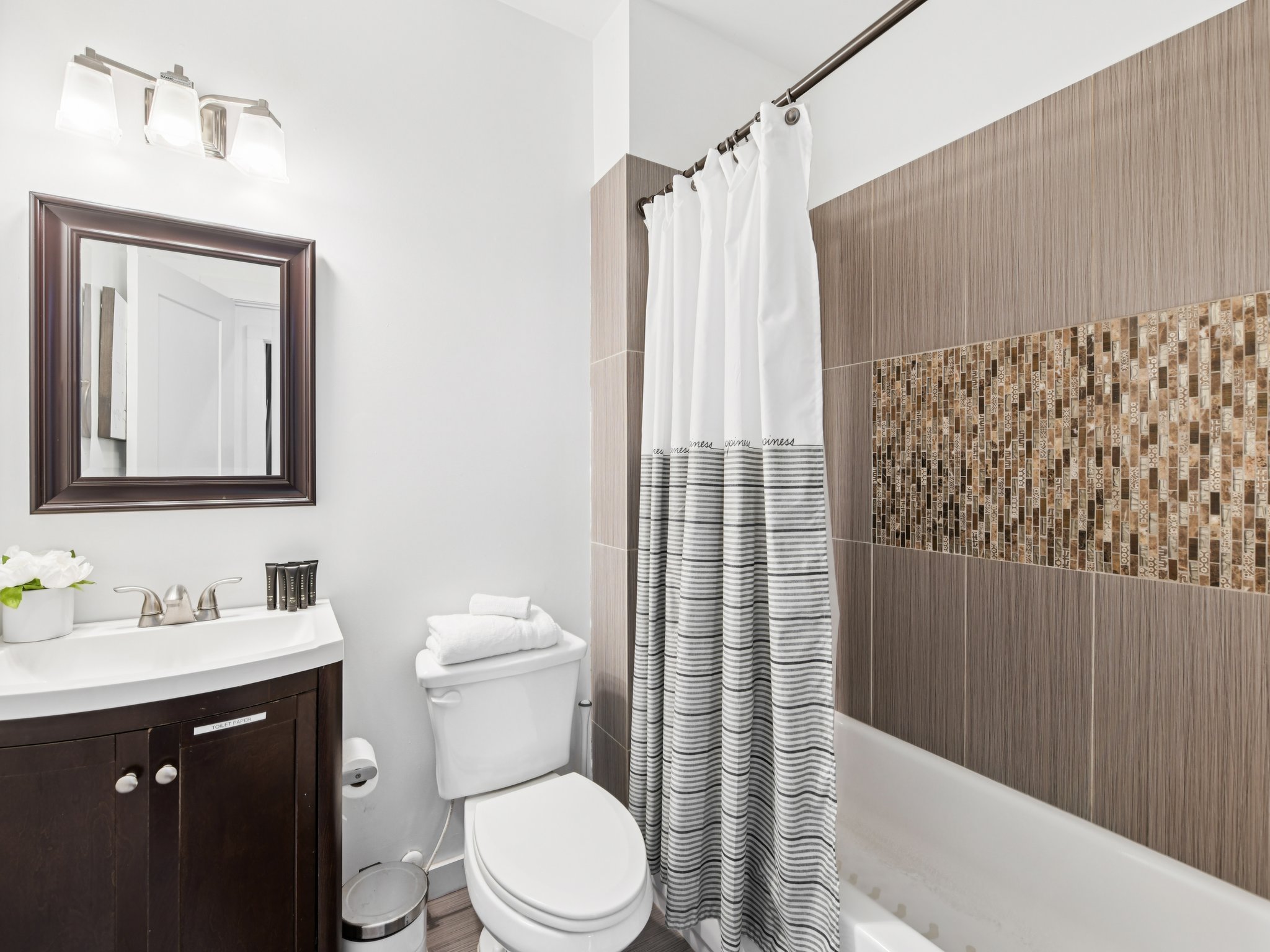 N Druid Hills Rd-L1809-053.jpg