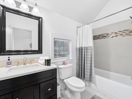 N Druid Hills Rd-L1809-052.jpg