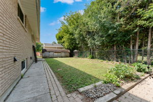  Photo 44