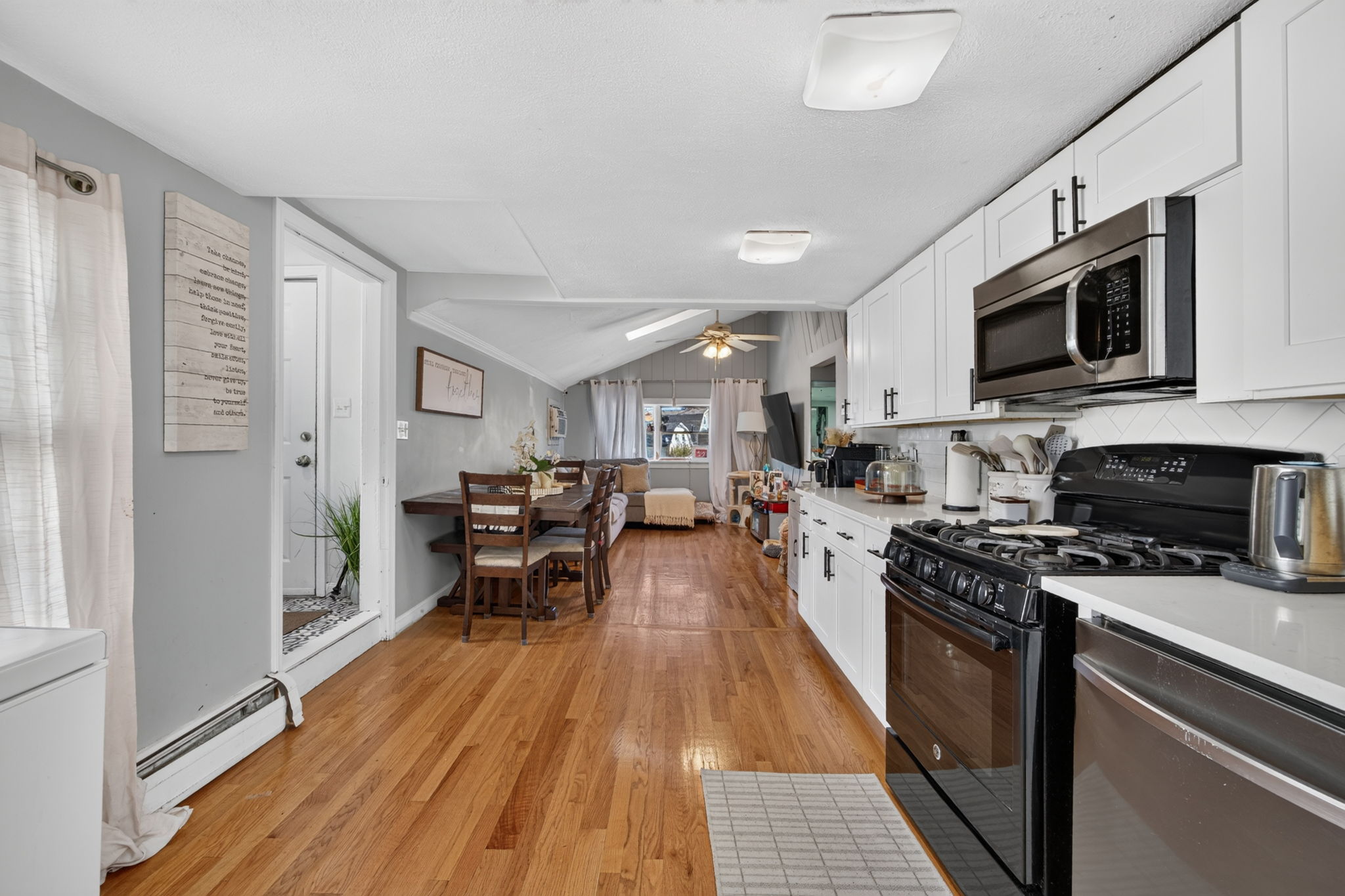 14 Bay Rd, Revere, MA 02151, USA Photo 1