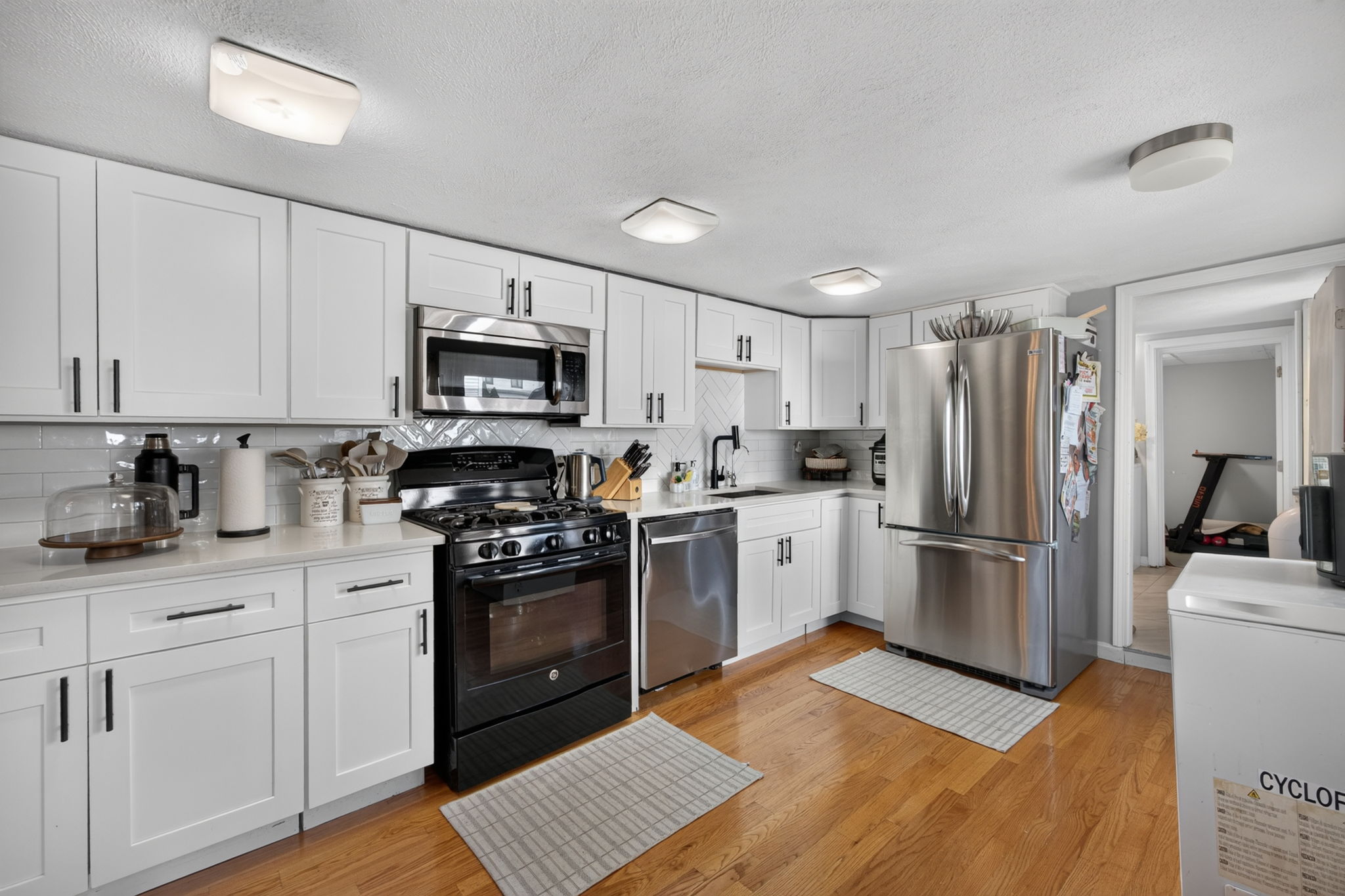 14 Bay Rd, Revere, MA 02151, USA Photo 4
