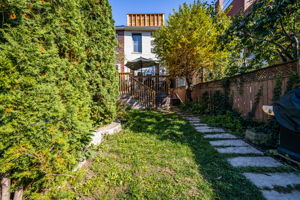 14 Bellwoods Ave, Toronto, ON M6J 2P4, Canada Photo 39