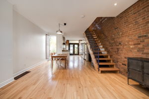 14 Bellwoods Ave, Toronto, ON M6J 2P4, Canada Photo 3