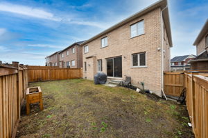 14 Ben Sinclair Ave, East Gwillimbury, ON L0G 1R0, Canada Photo 87