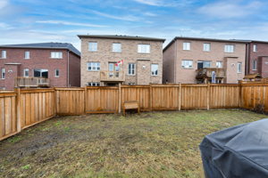 14 Ben Sinclair Ave, East Gwillimbury, ON L0G 1R0, Canada Photo 89