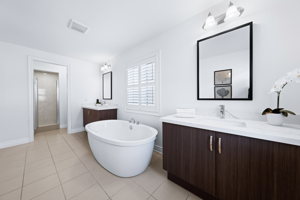 14 Ben Sinclair Ave, East Gwillimbury, ON L0G 1R0, Canada Photo 64