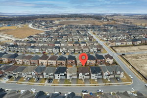 14 Ben Sinclair Ave, East Gwillimbury, ON L0G 1R0, Canada Photo 7
