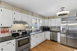 Candlewood Dr-S2005-015.jpg