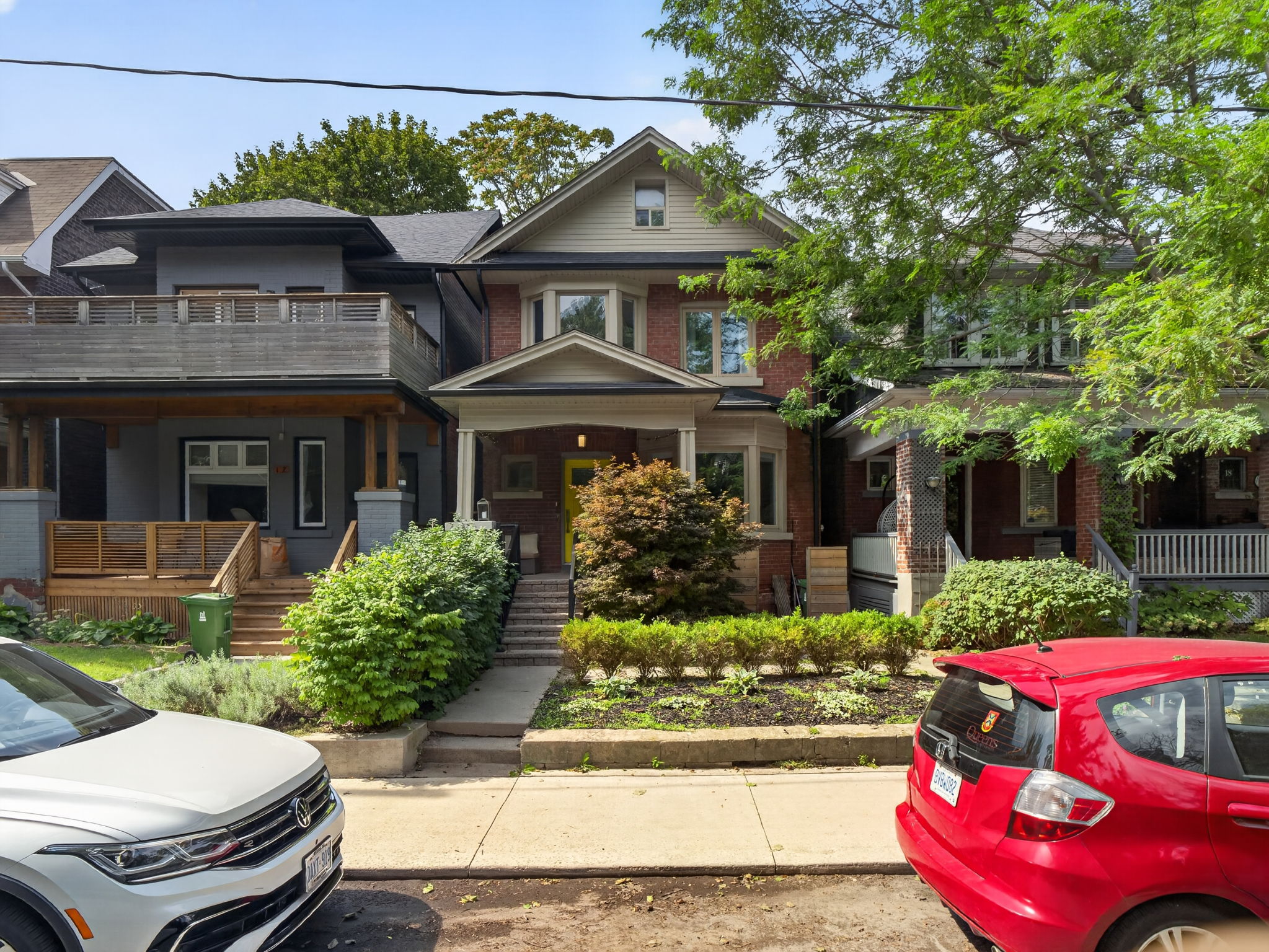 14 Coady Ave Toronto, ON M4M 2Y8