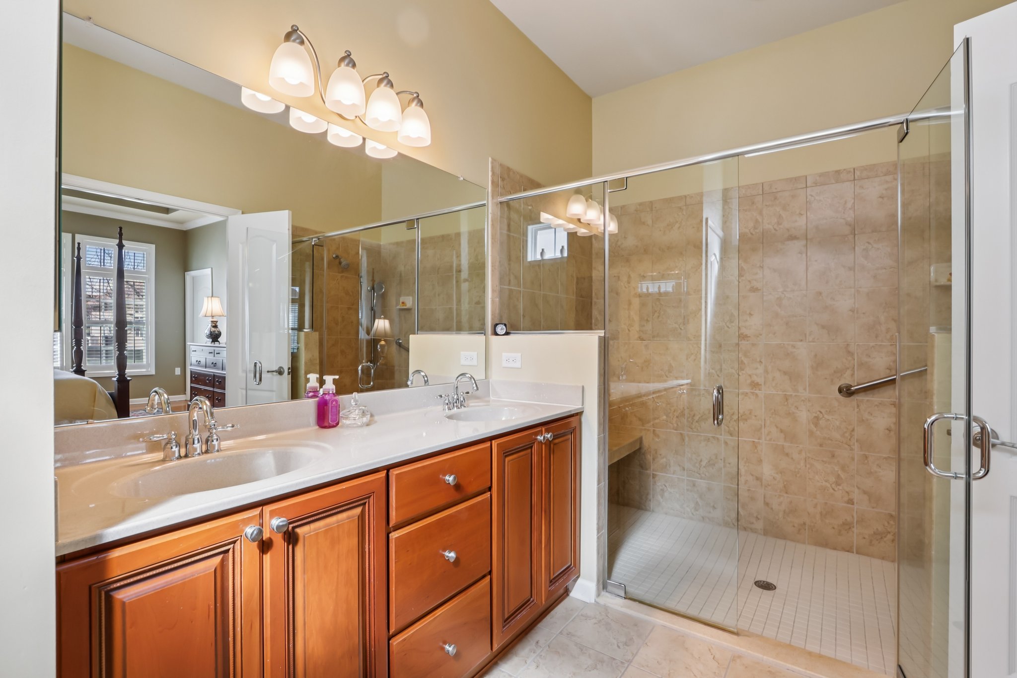 Cobblestone Blvd-S1803-026.jpg