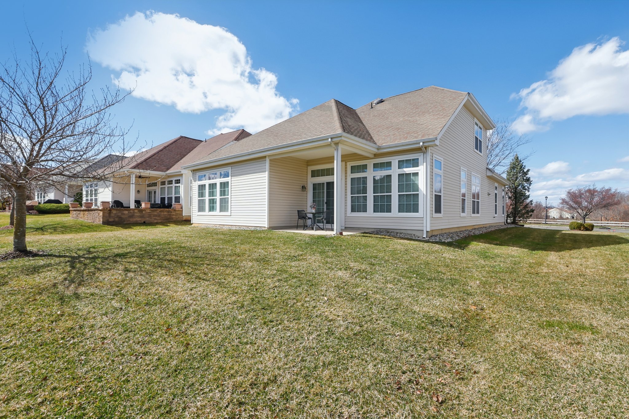 Cobblestone Blvd-S1803-041.jpg