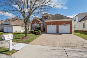 Cobblestone Blvd-S1803-002.jpg