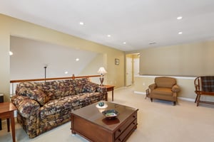 Cobblestone Blvd-S1803-032.jpg