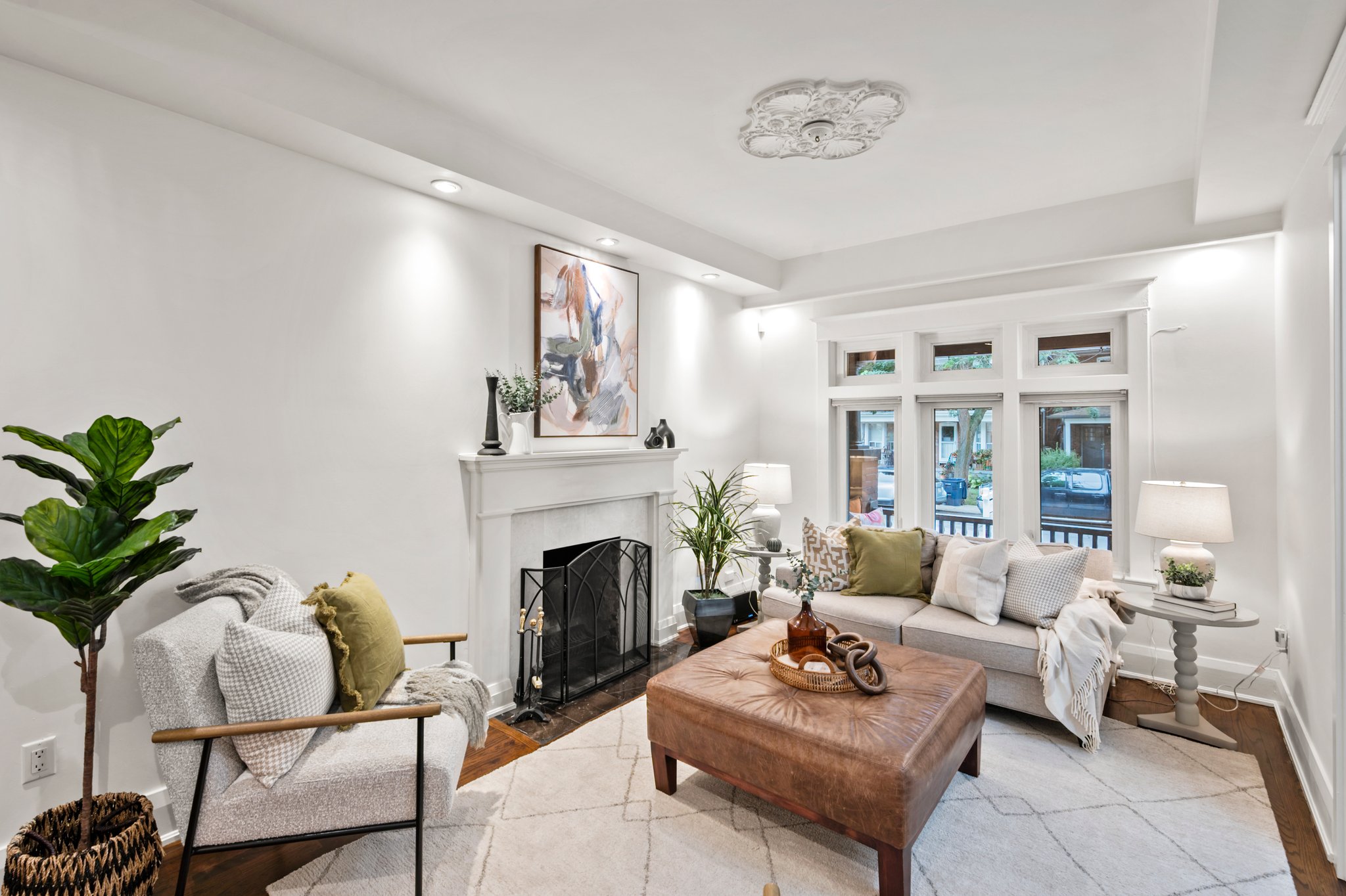 14 Columbine Ave Toronto, ON M4L 1P3