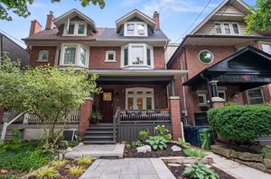 14 Columbine Ave, Toronto ON