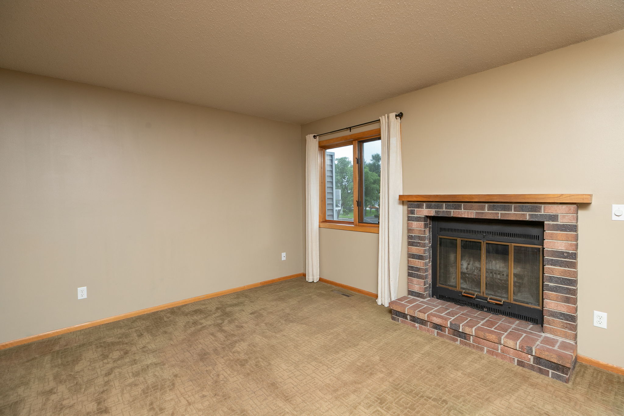 03-Living Room