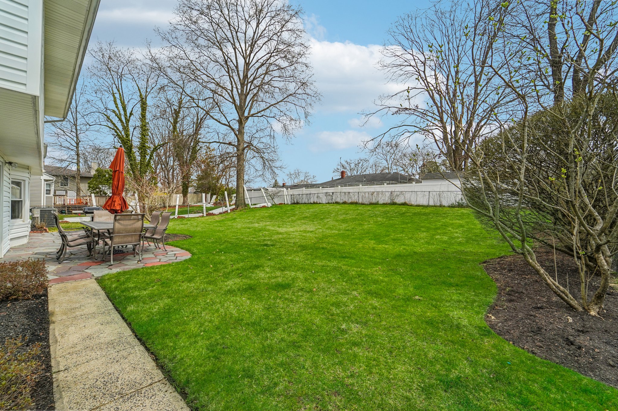 Eton Pl-S0204-042.jpg