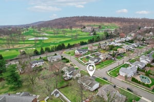 Eton Pl-S0204-058.jpg