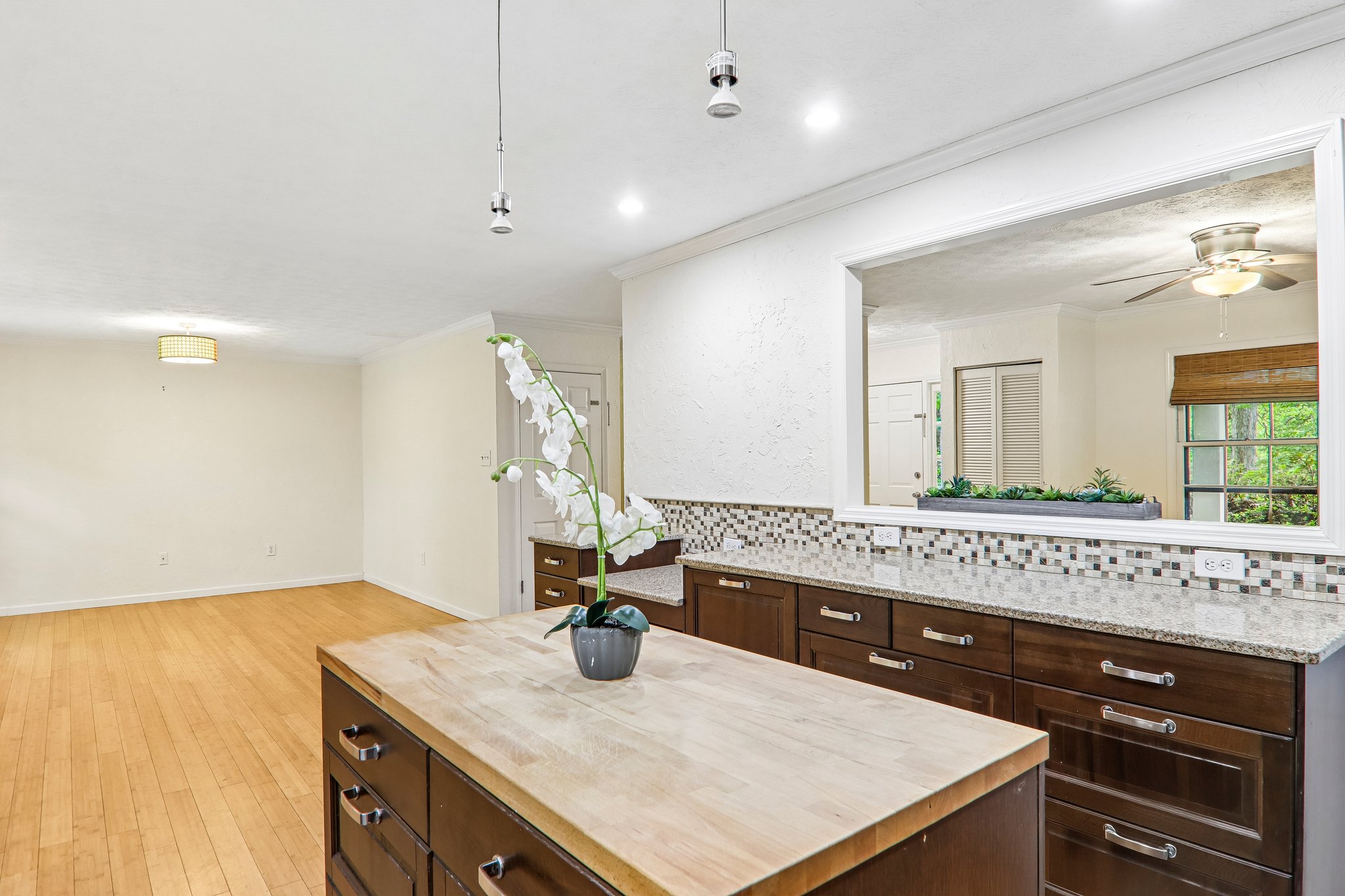 Forest Ridge Dr-S2504-027.jpg