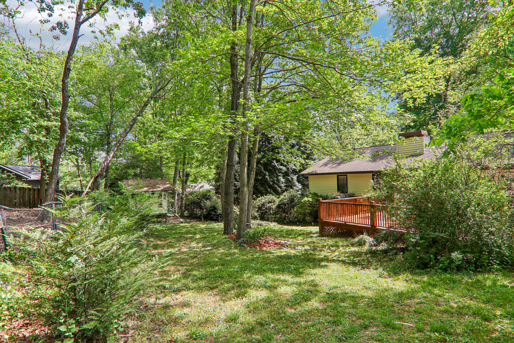 Forest Ridge Dr-S2504-059.jpg
