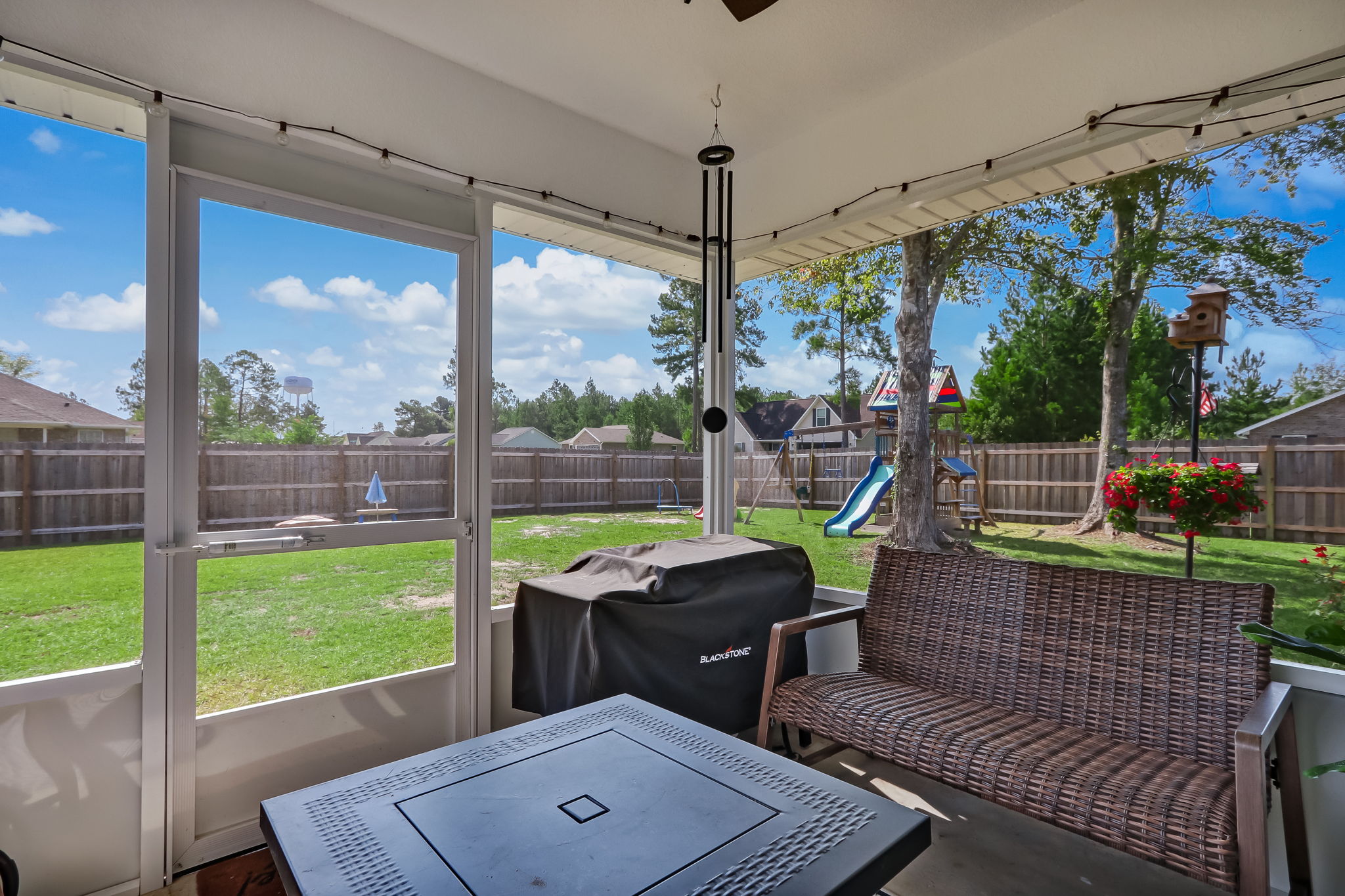 Screened-in Porch