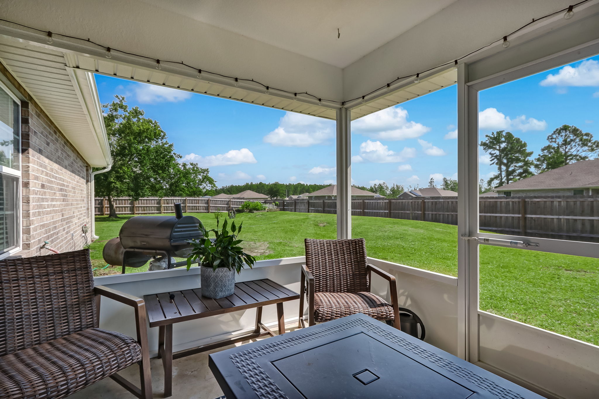 Screened-in Porch