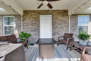 Screened-in Porch