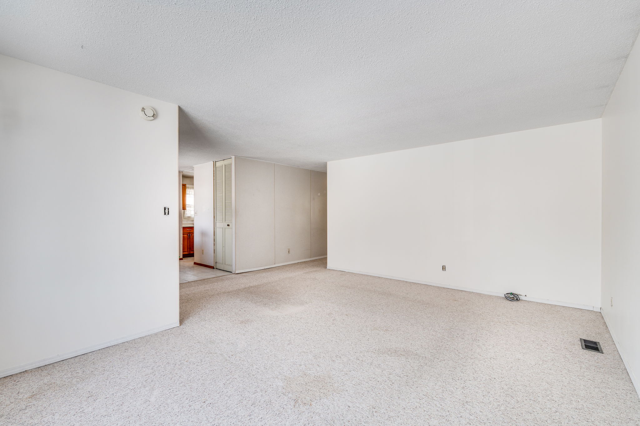 14 Kurt Avenue - Interior-4