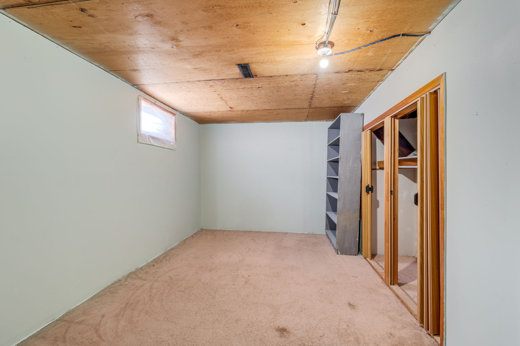 14 Kurt Avenue - Interior-20