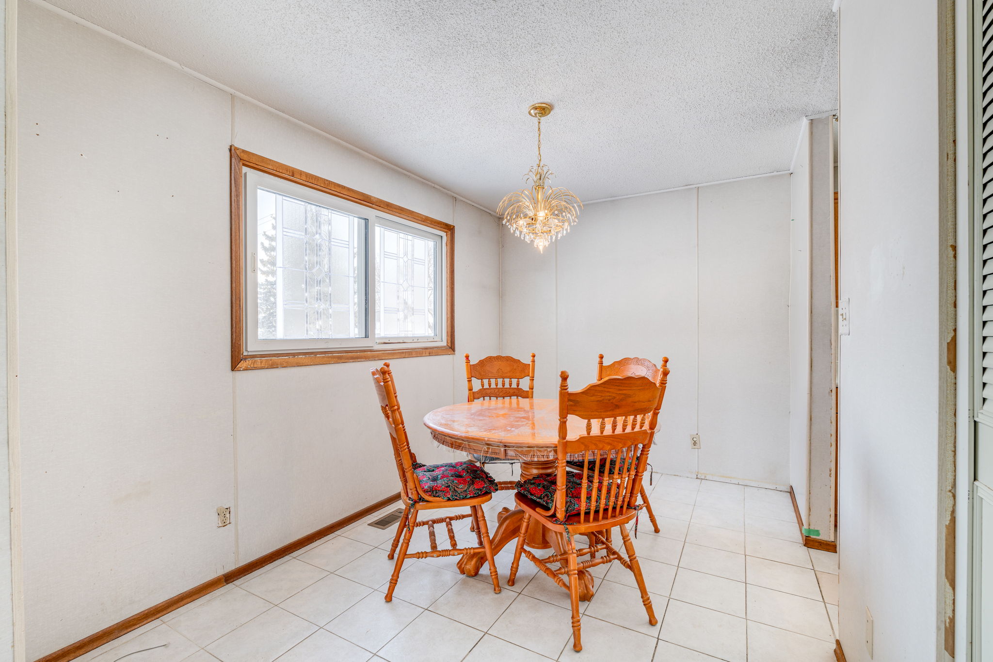 14 Kurt Avenue - Interior-5