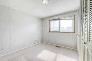 14 Kurt Avenue - Interior-15