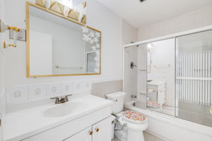 14 Kurt Avenue - Interior-17