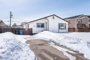 14 Kurt Avenue - Exterior-1