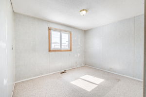 14 Kurt Avenue - Interior-13